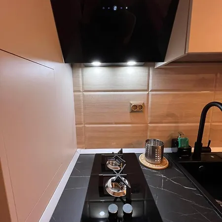 Paradis - Sun, Fun & Clubs *