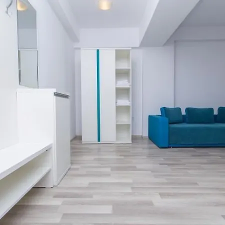 Paradis - Sun, Fun & Clubs * مامايا