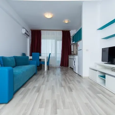 Paradis - Sun, Fun & Clubs Apartment *