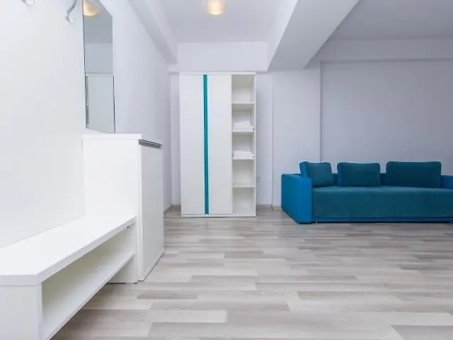 Paradis - Sun, Fun & Clubs * Mamaia